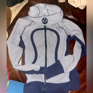 Lululemon zip up blue pattern